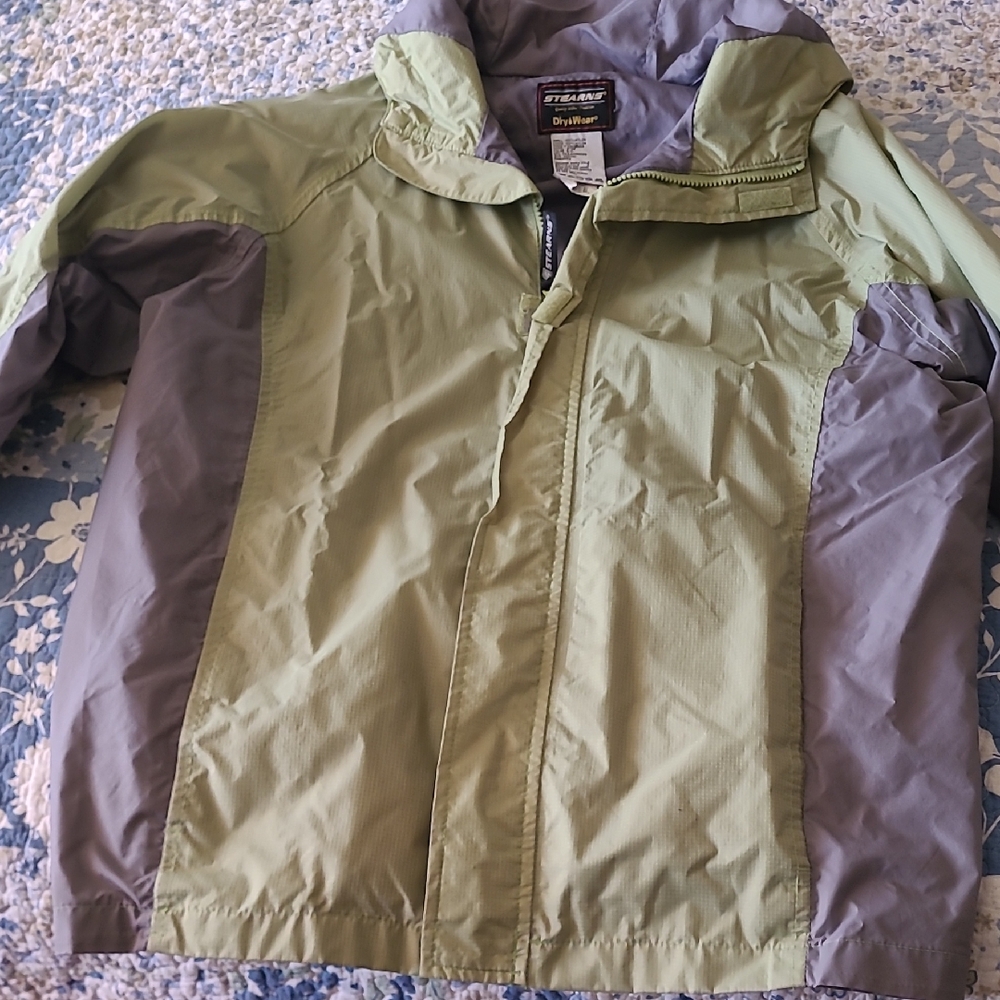 Men's Lightweight Jacket - Green and Gray